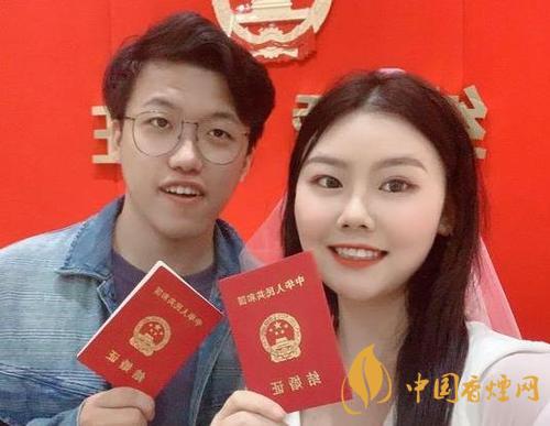 90后同名同姓情侶領(lǐng)證結(jié)婚 太有夫妻緣了！