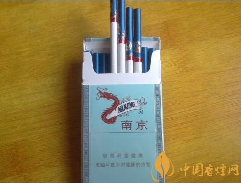 過年待客買什么香煙好，中華撐場面軟云看內(nèi)在